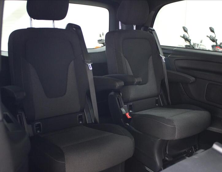 Mercedes-Benz Třídy V 14