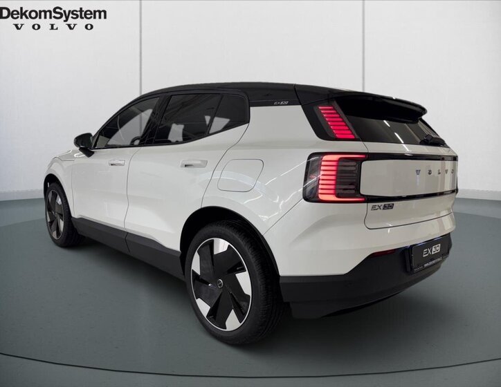 Volvo EX30 SUV 0,0 215 kw