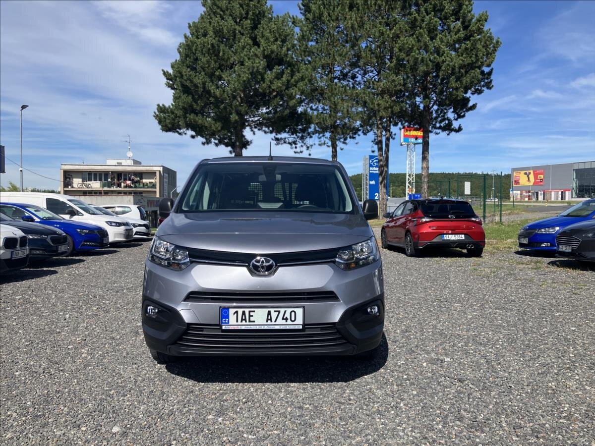 Toyota ProAce Kombi 1,2 l 81 kw