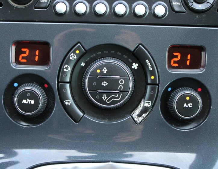 Peugeot 3008 MPV 1,6 l 80 kw