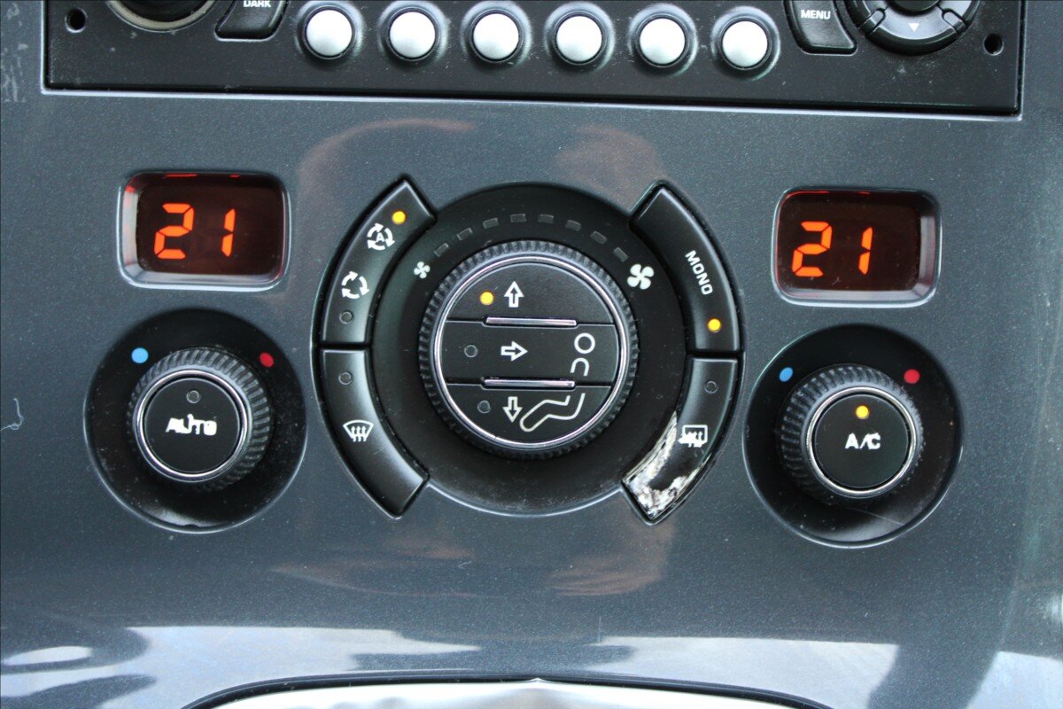 Peugeot 3008 MPV 1,6 l 80 kw