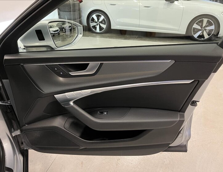 Audi A6 Allroad Kombi 3,0 l 210 kw