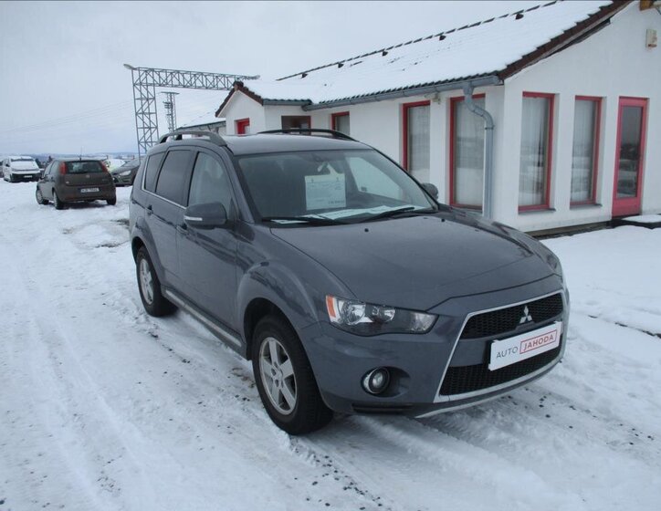 Mitsubishi Outlander SUV 2,2 l 115 kw