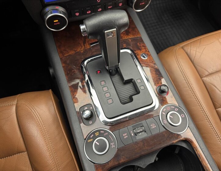 Volkswagen Touareg SUV / Terénní 3,0 l 165 kw