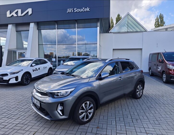KIA Stonic SUV 1,2 l 62 kw