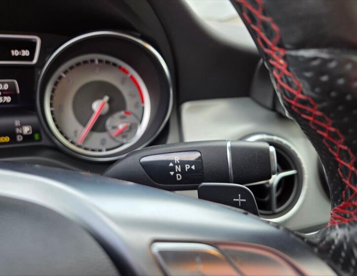 Mercedes-Benz CLA Sedan / Limuzína 1,8 l 100 kw