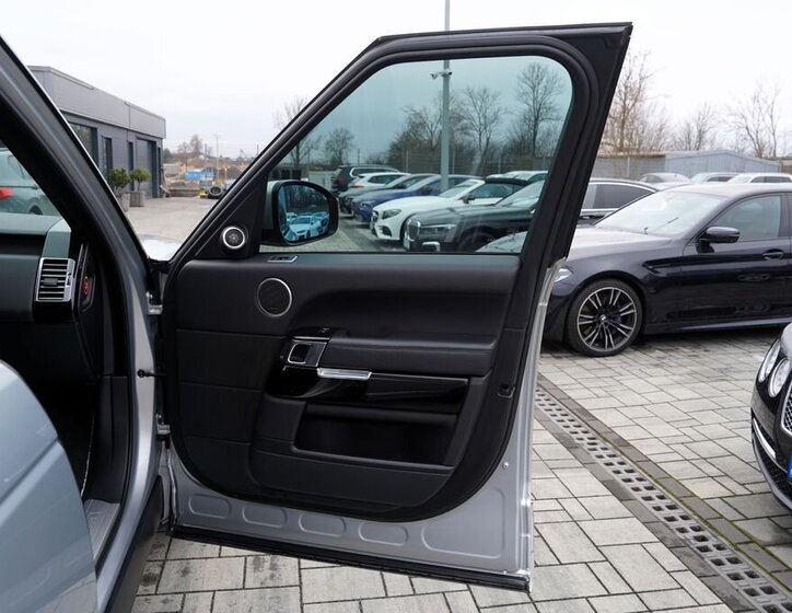 Land Rover Range Rover SUV 3,0 l 190 kw