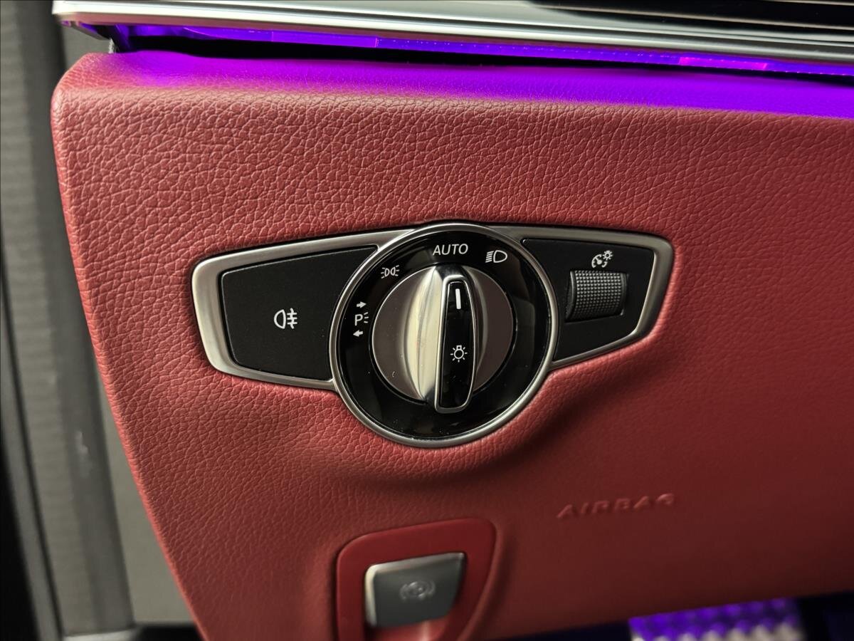 Mercedes-Benz CLS Sedan / Limuzína 3,0 l 320 kw