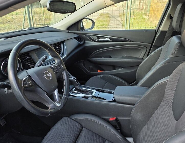 Opel Insignia Sedan / Limuzína 0,0 149 kw
