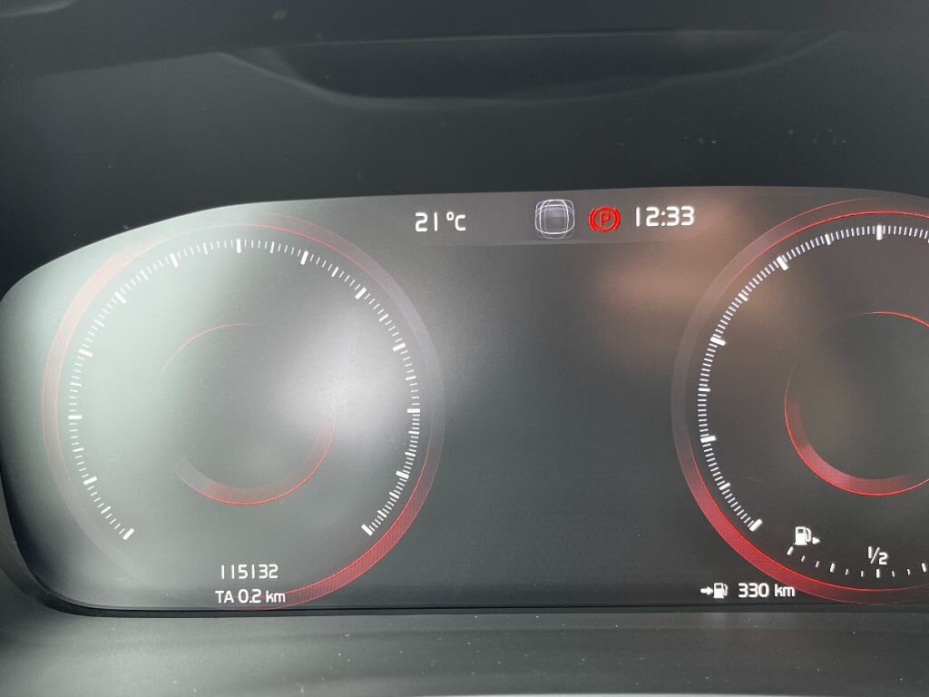 Volvo XC40 SUV / Terénní 1,5 l 120 kw