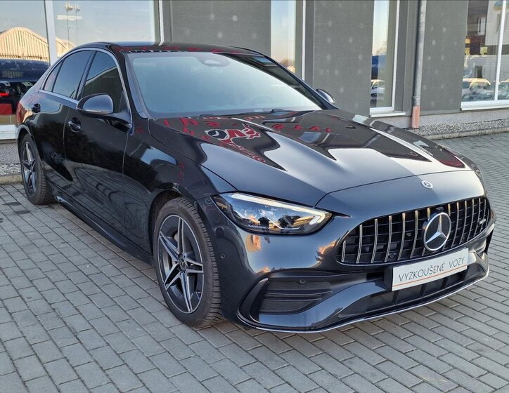 Mercedes-Benz Třídy C Sedan / Limuzína 2,0 l 147 kw