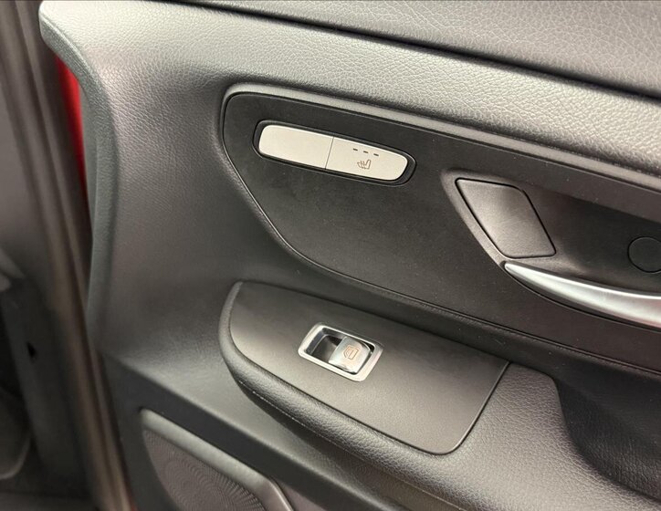 Mercedes-Benz Třídy V MPV 2,1 l 140 kw