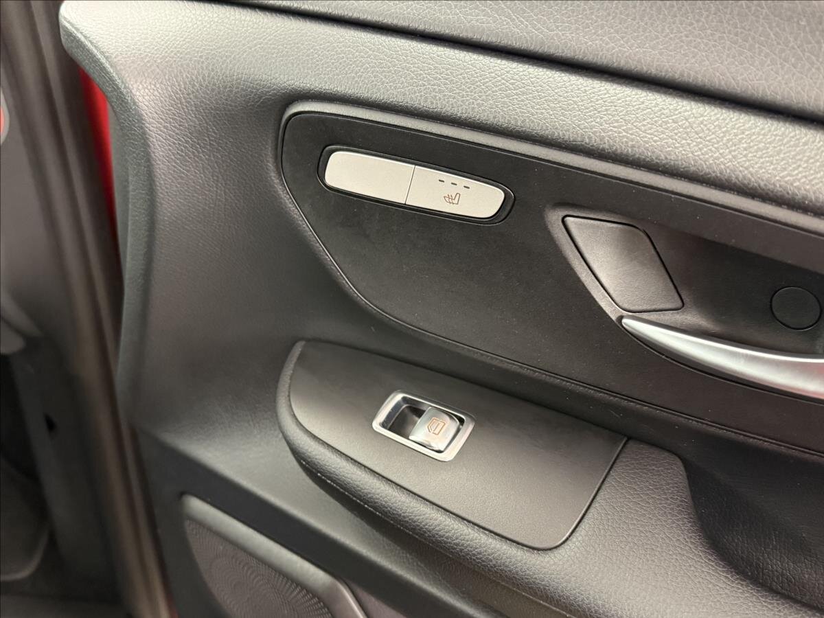 Mercedes-Benz Třídy V MPV 2,1 l 140 kw