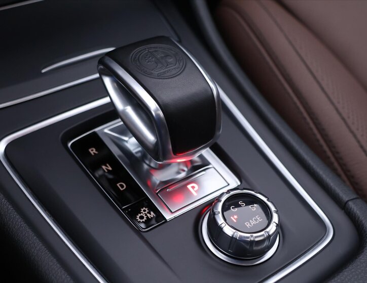 Mercedes-Benz CLA 35