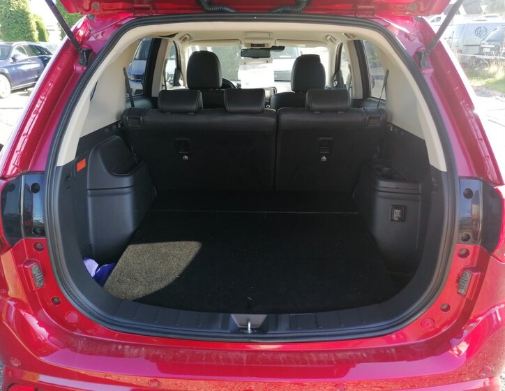 Mitsubishi Outlander 23