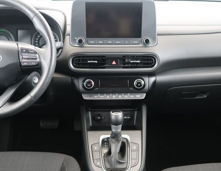 Hyundai Kona SUV / Terénní 1,6 l 77 kw
