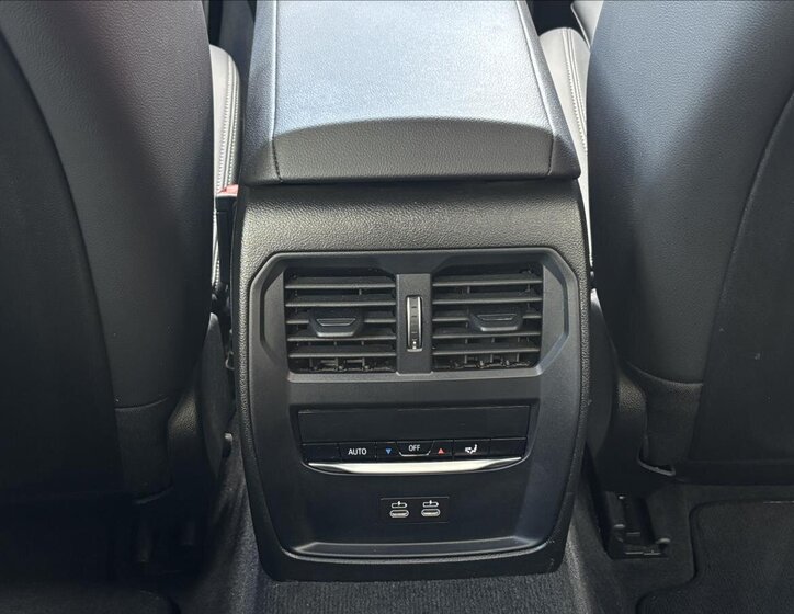 BMW Řada 3 Sedan / Limuzína 2,0 l 115 kw