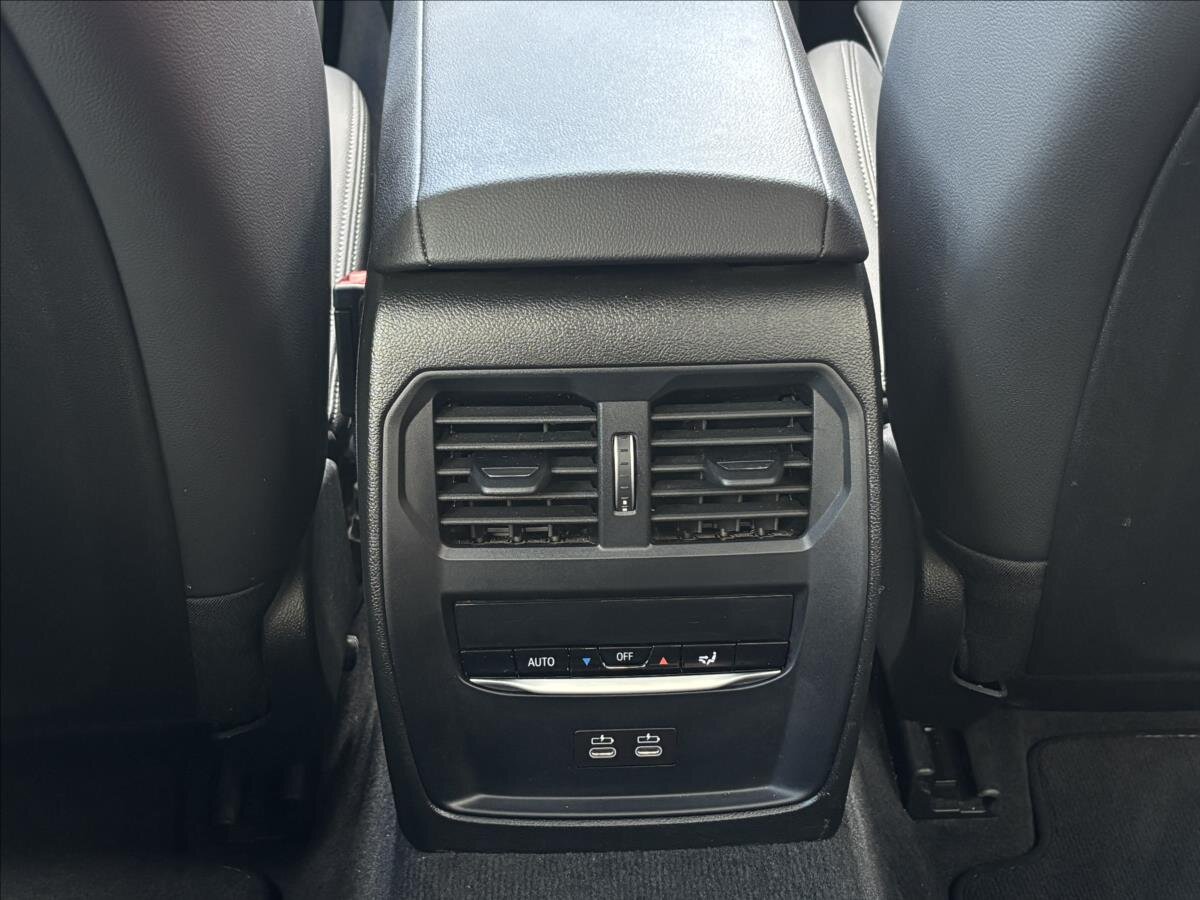 BMW Řada 3 Sedan / Limuzína 2,0 l 115 kw