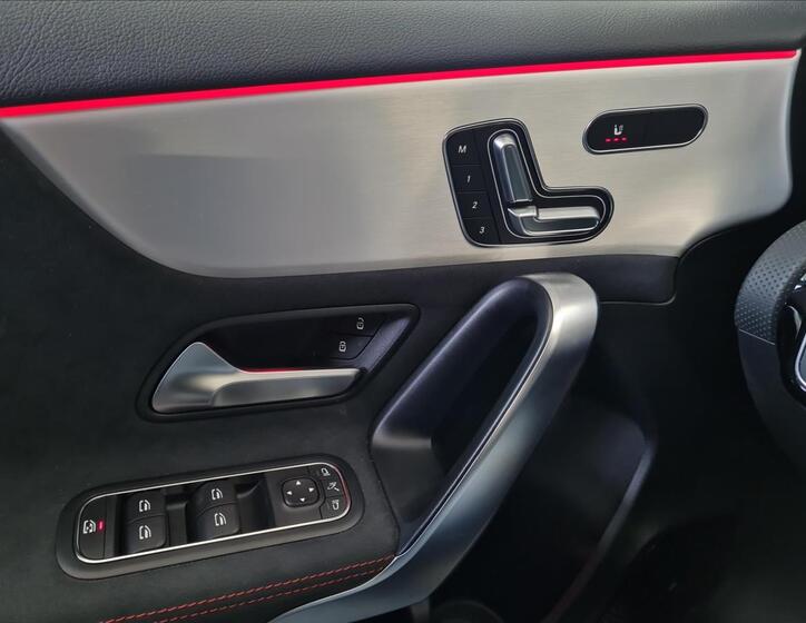 Mercedes-Benz Třídy A 12