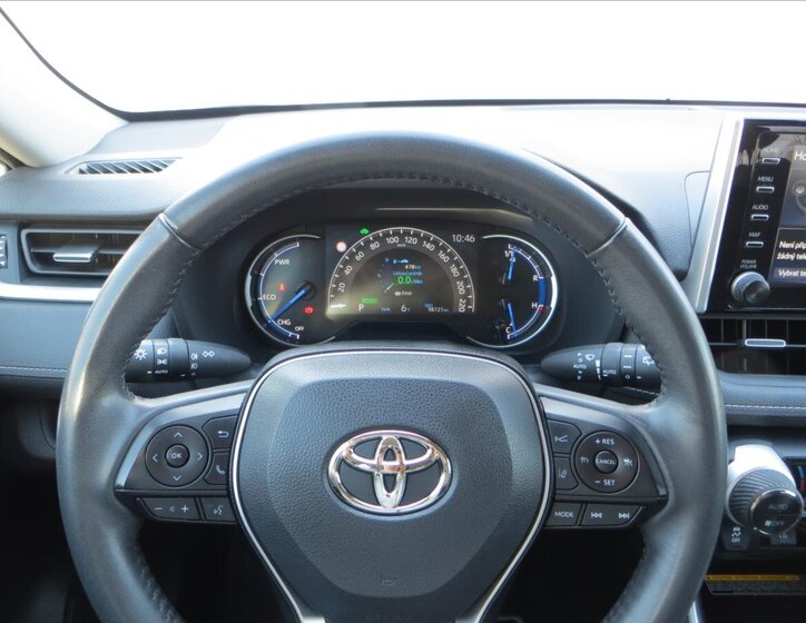 Toyota RAV4 SUV 2,5 l 131 kw