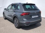 Volkswagen Tiguan 9