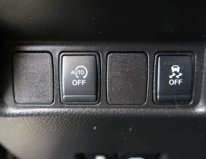 Nissan Qashqai SUV / Terénní 1,5 l 81 kw