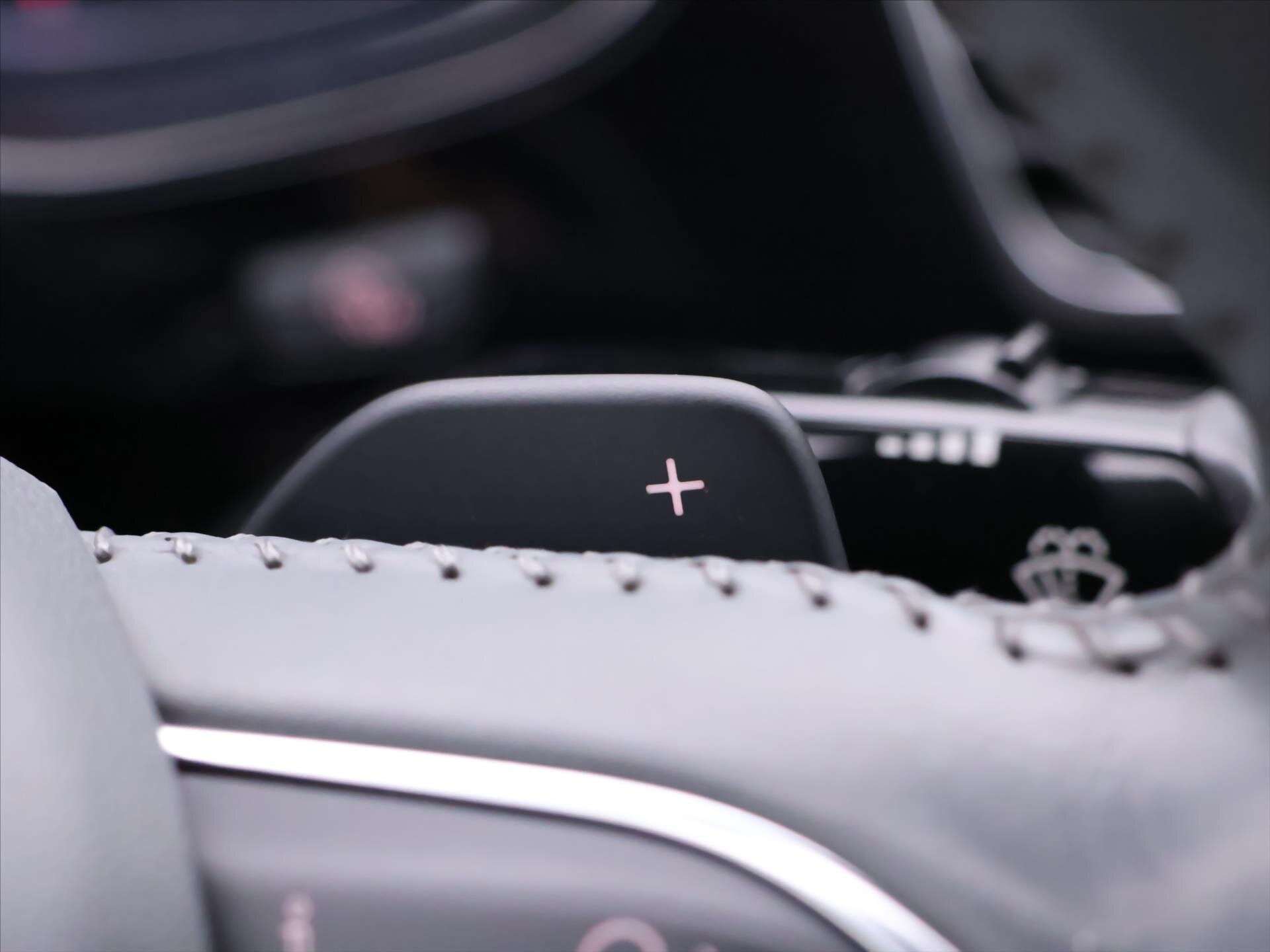 Audi A8 Sedan / Limuzína 4,2 l 273 kw