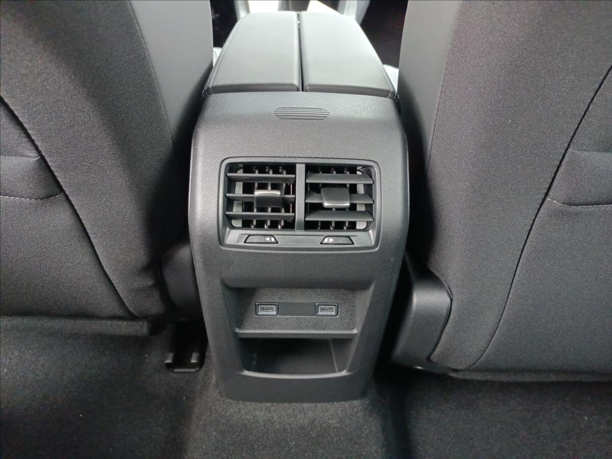 Peugeot 308 Kombi 1,5 l 96 kw