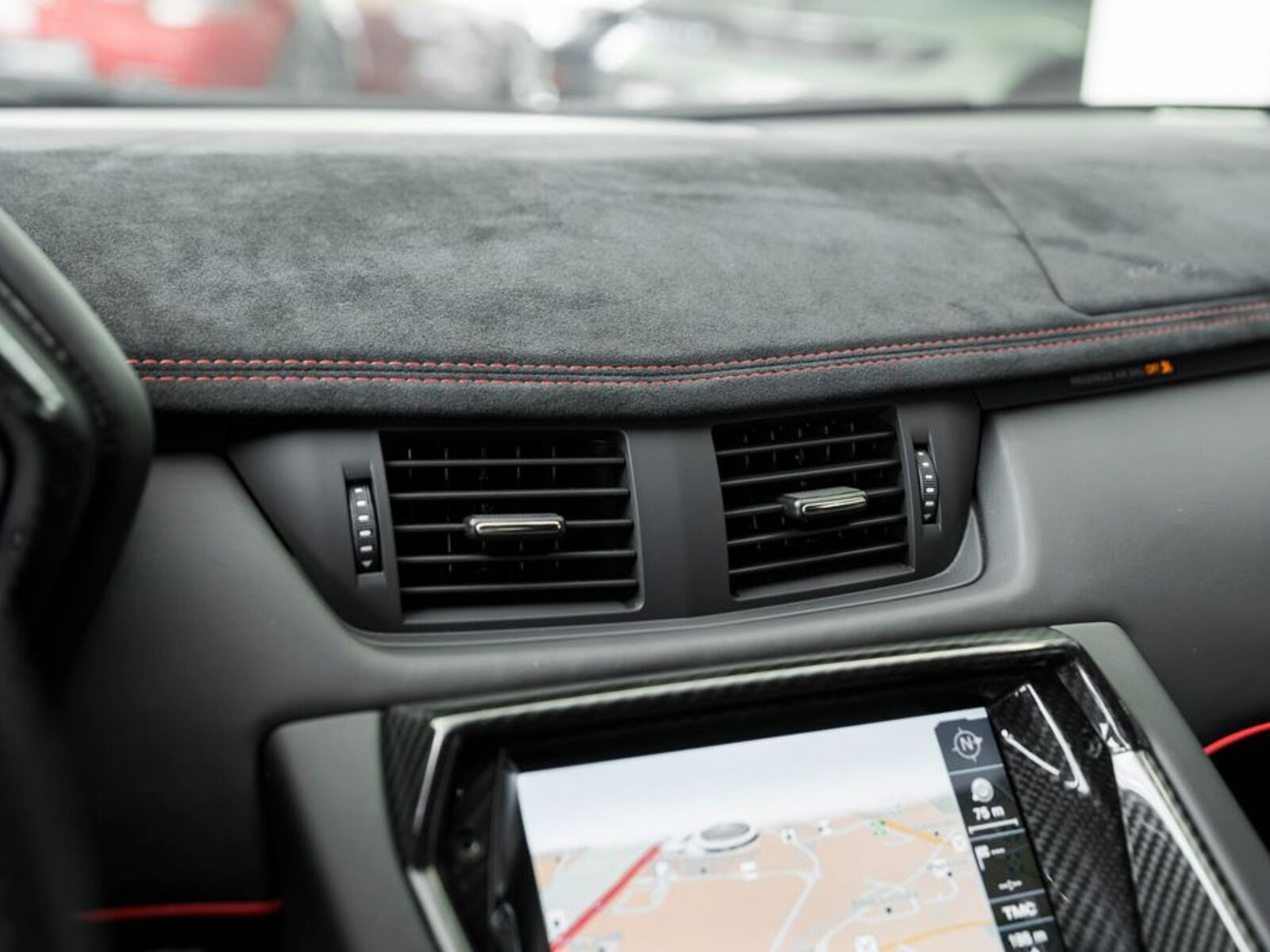 Lamborghini Aventador 36