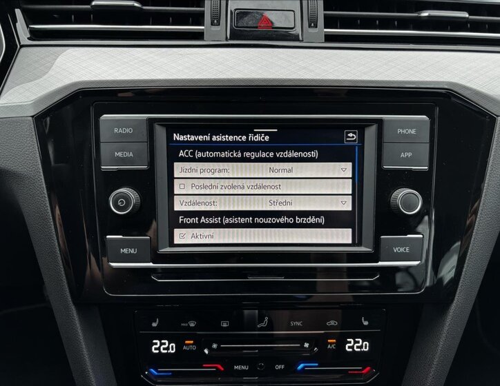 Volkswagen Passat Kombi 1,5 l 110 kw