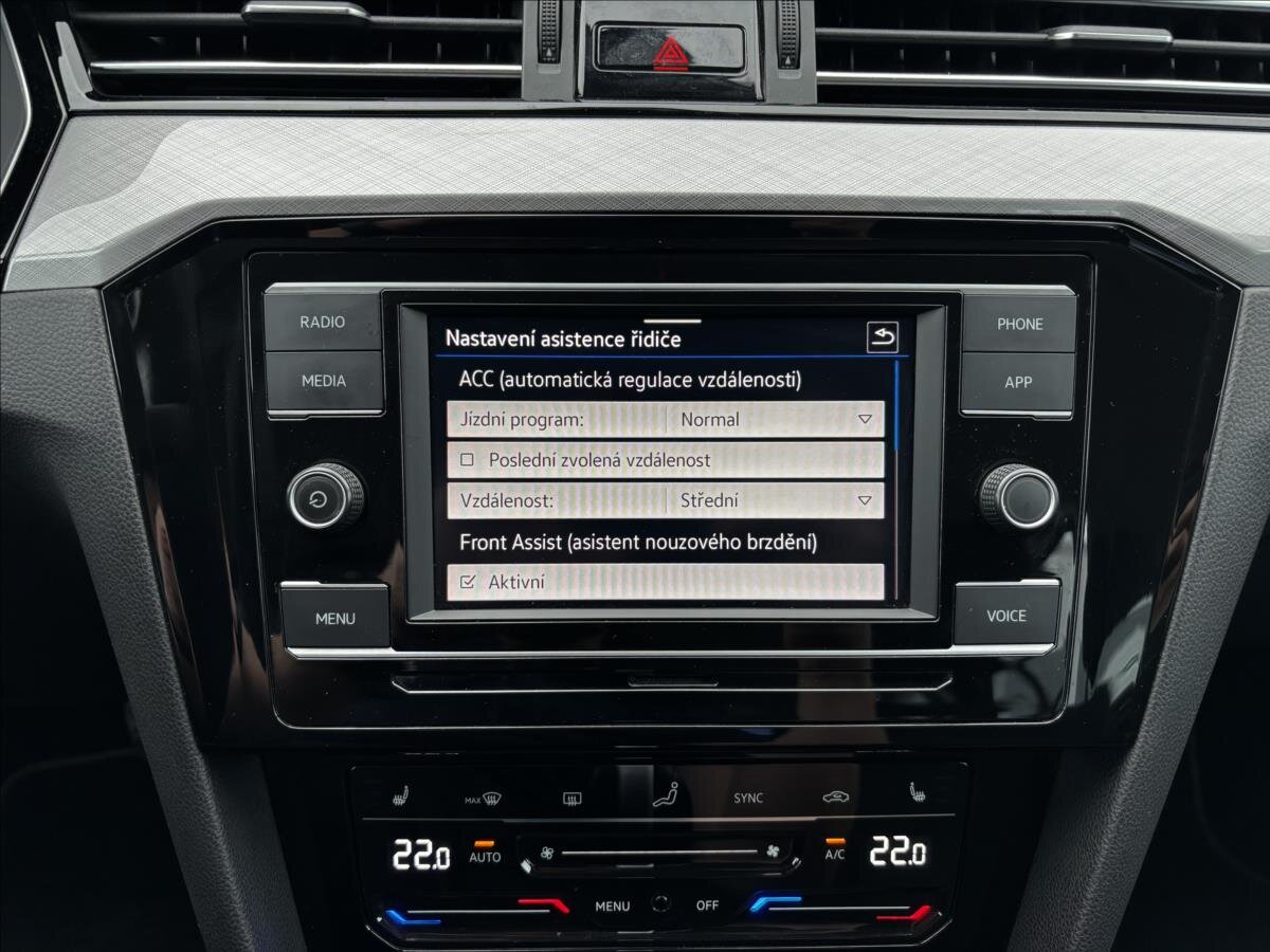 Volkswagen Passat Kombi 1,5 l 110 kw