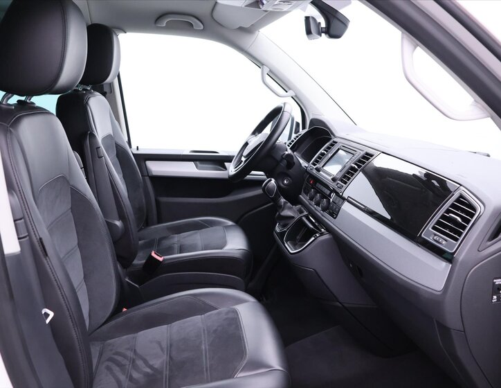 Volkswagen Multivan 13