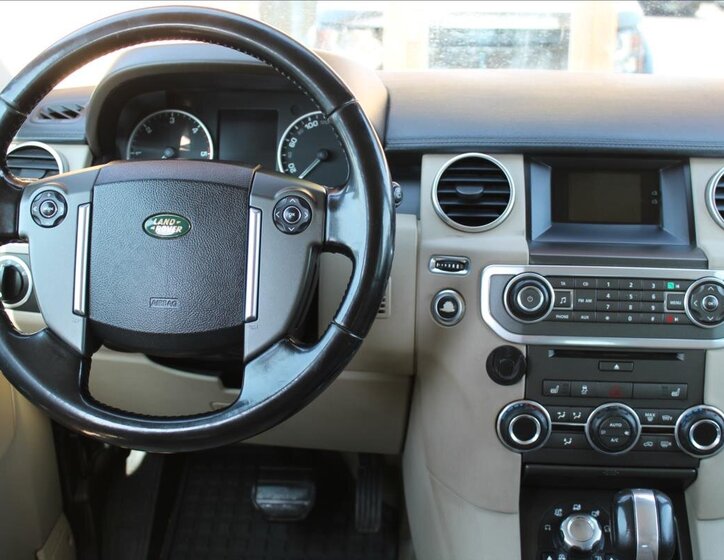 Land Rover Discovery SUV / Terénní 3,0 l 155 kw