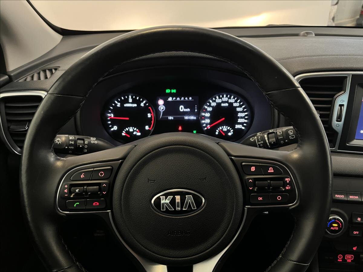 KIA Sportage SUV 2,0 l 136 kw