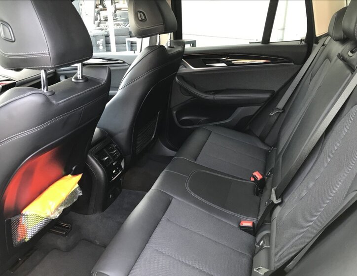 BMW X3 SUV / Terénní 2,0 l 140 kw