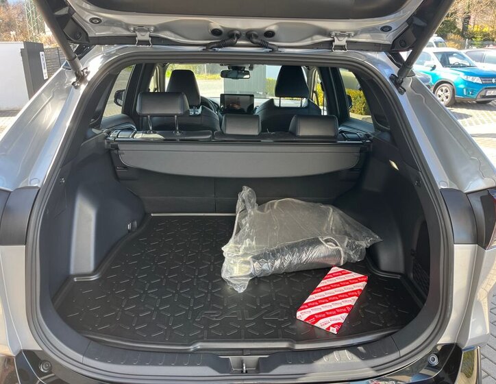 Toyota RAV4 SUV / Terénní 2,5 l 131 kw