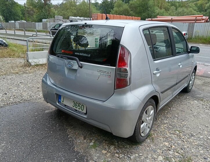 Daihatsu Sirion Hatchback 998,0 51 kw