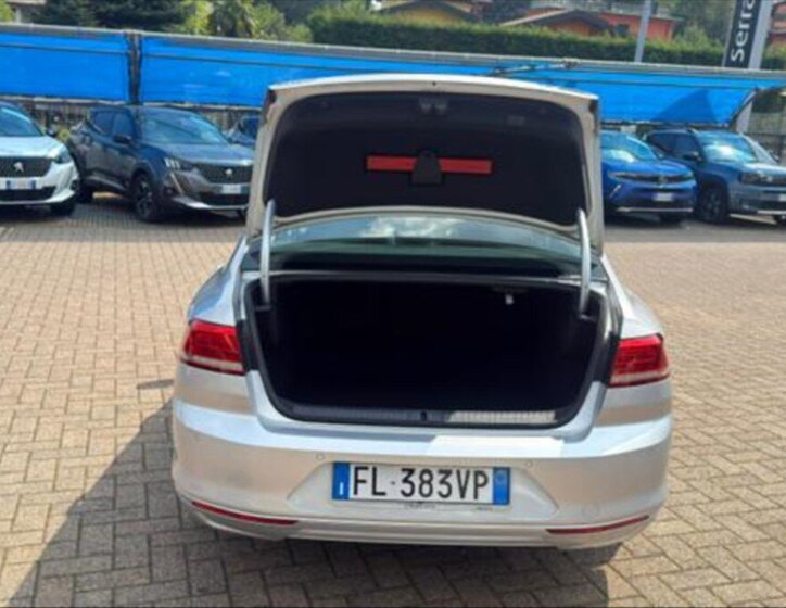 Volkswagen Passat Ostatní 1,6 l 88 kw