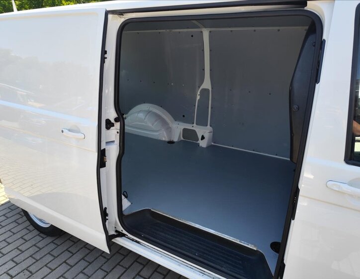 Volkswagen Transporter VAN-Minibus 2,0 l 103 kw
