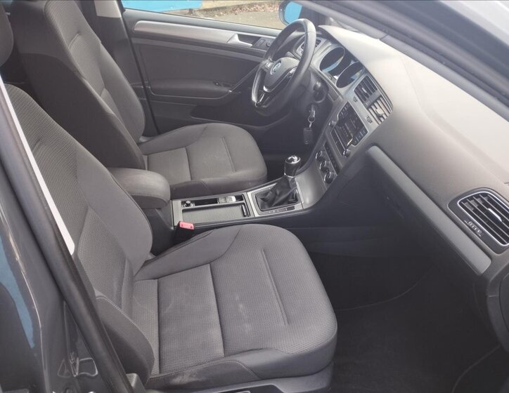 Volkswagen Golf Hatchback 1,2 l 63 kw