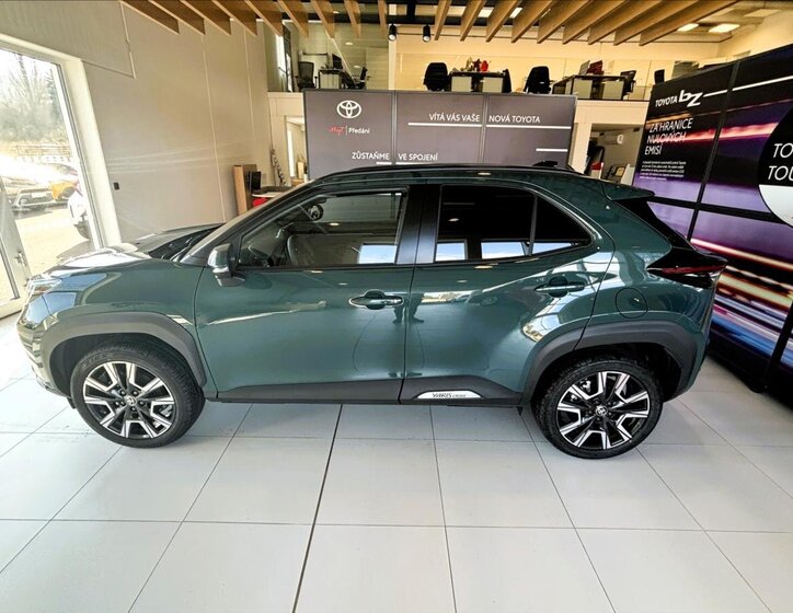 Toyota Yaris Cross SUV 1,5 l 96 kw
