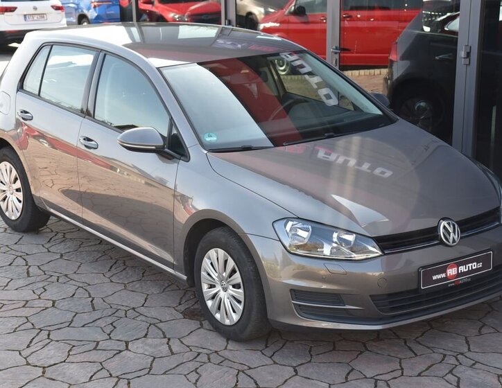 Volkswagen Golf Hatchback 1,2 l 77 kw