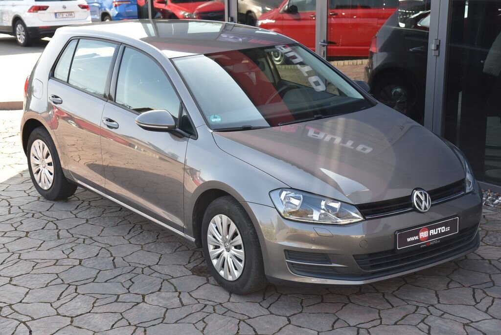 Volkswagen Golf Hatchback 1,2 l 77 kw