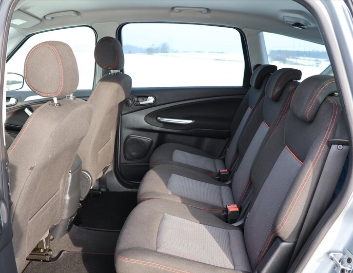 Ford S-MAX MPV 2,0 l 103 kw