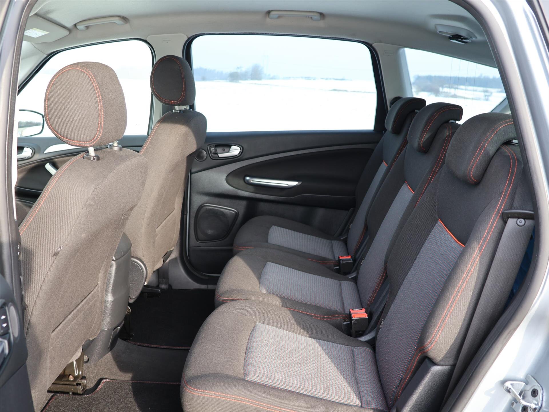 Ford S-MAX MPV 2,0 l 103 kw