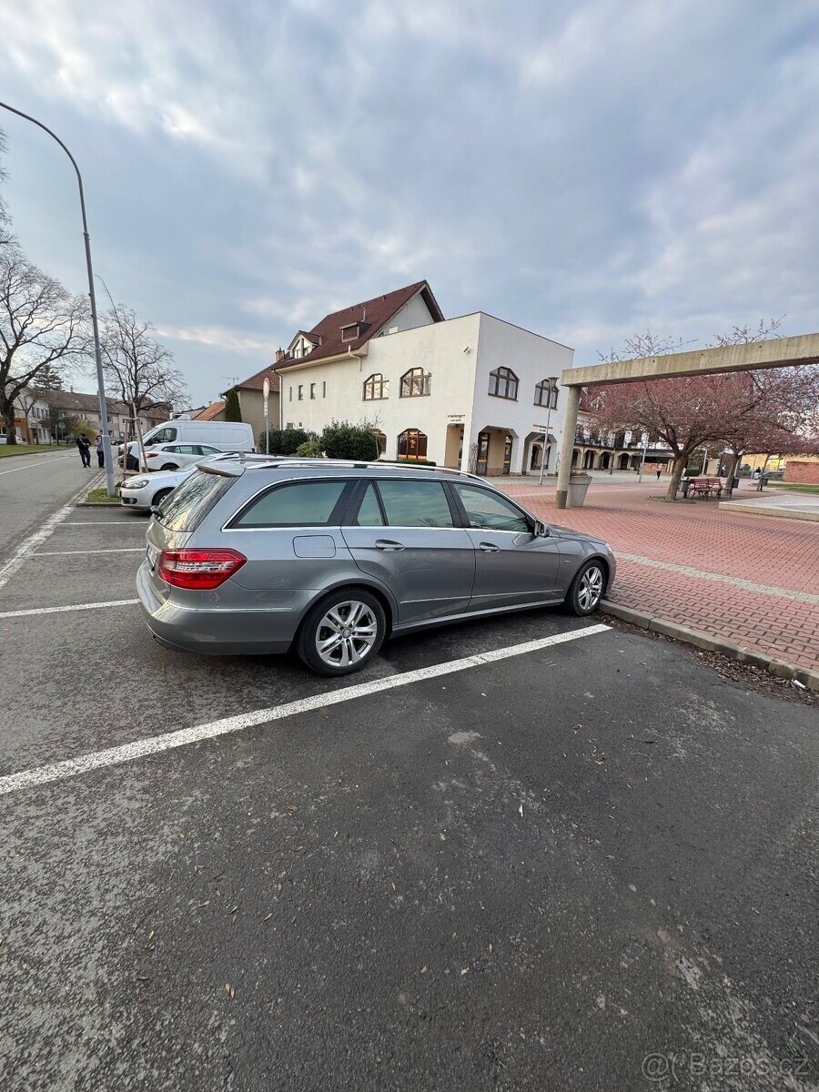 Mercedes-Benz Třídy E Kombi 0,0 195 kw