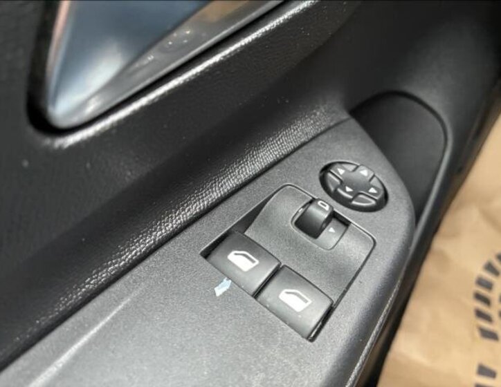 Opel Corsa Hatchback 0,0 100 kw