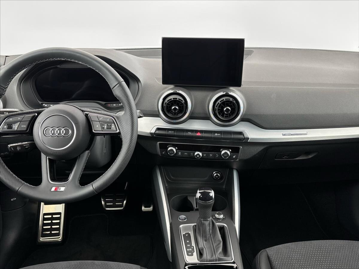 Audi Q2 SUV / Terénní 1,5 l 110 kw