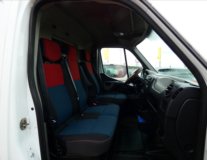 Renault Master 9