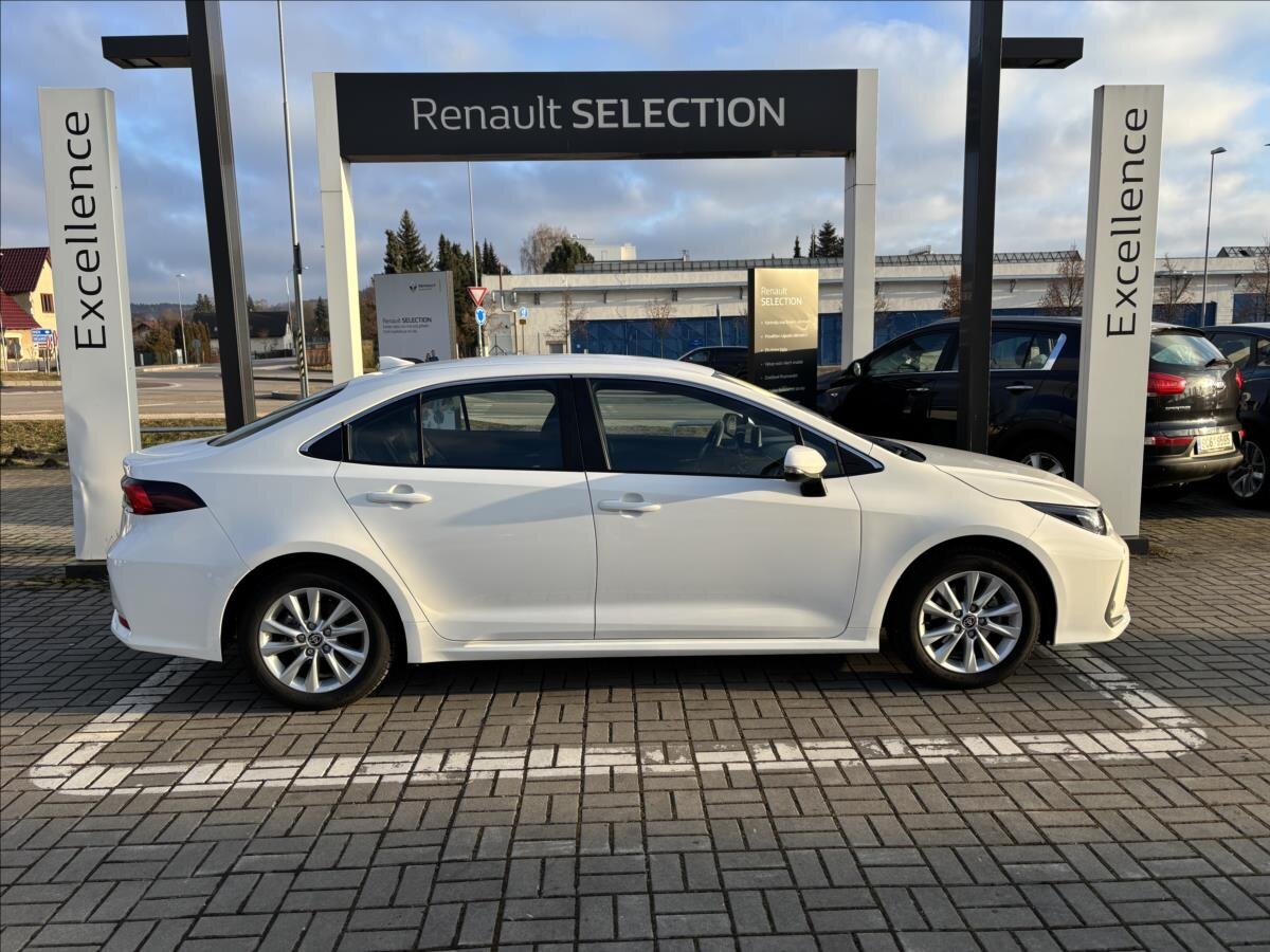 Toyota Corolla Sedan 1,5 l 92 kw